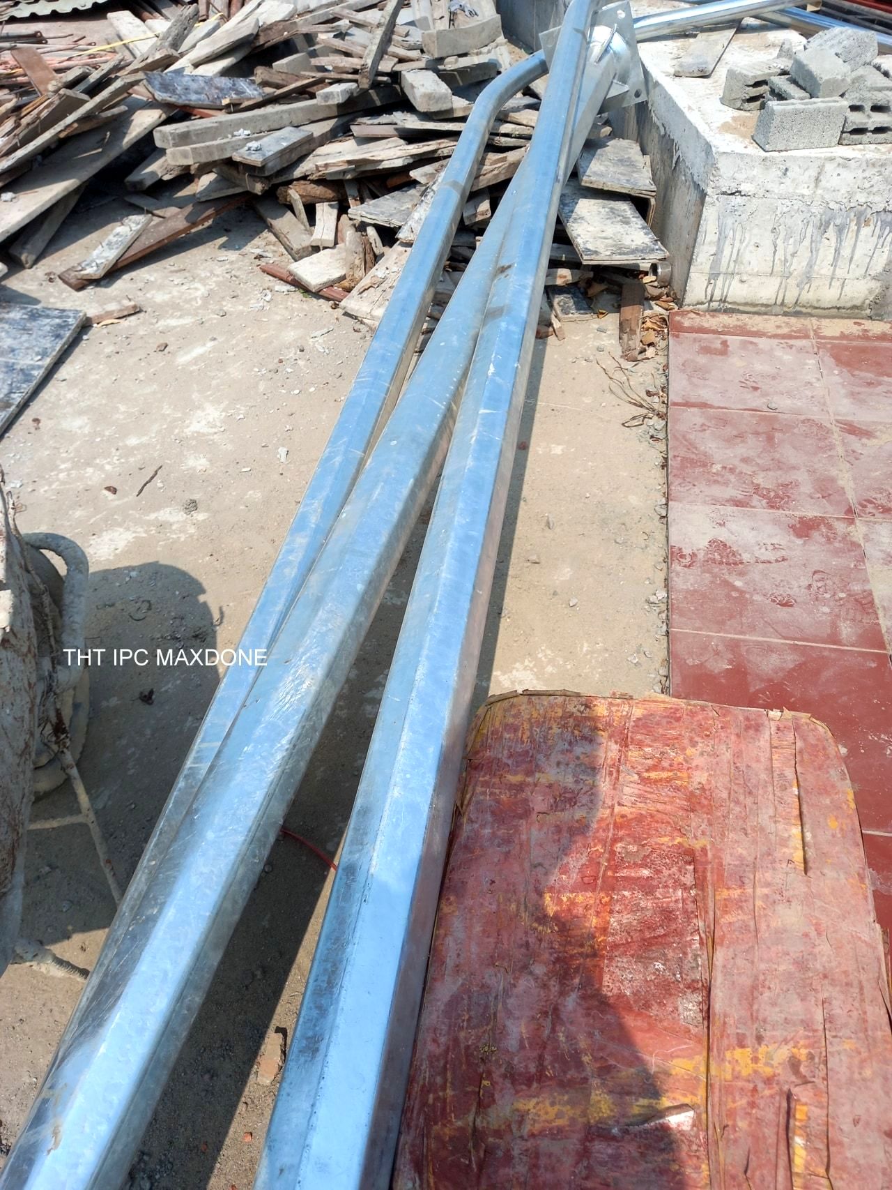 gia công sản xuất lắp dựng cột đèn chiếu sáng Đà Nẵng