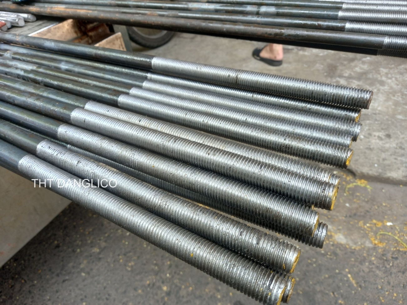 bulong neo móng giá long môn cấp bền 8.8